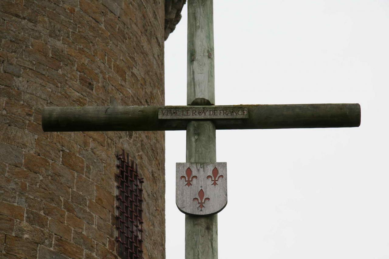 reproduction de la Croix de Gaspe à Solidor